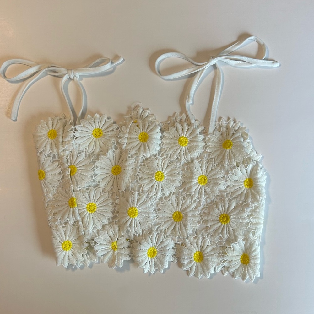 Daisy crop top